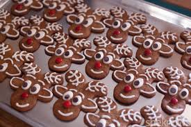 But when you turn them upside down, you can decorate them as reindeer! Gingerbread Men Reindeer Cookies Page 1 Line 17qq Com