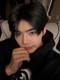 CHARACTER_NAME's profile picture