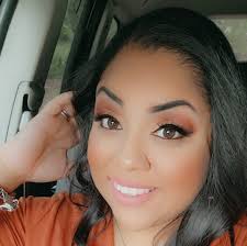 Who makes professional vinyl signs?