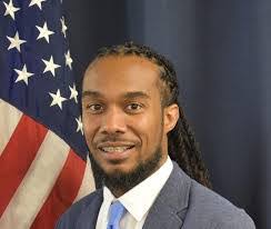 Latera Davis's Instagram, Twitter & Facebook