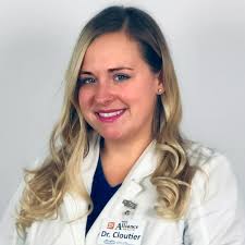 Samantha Cloutier's Instagram, Twitter & Facebook