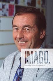 Edgar Fuchs 06 97 her Mann Medien Zeitschrift Zeitung Redaktion Verlag  Journalismus dunkelhaarig