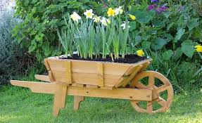 Crafts Planter Box Jpg 640 391 Macetas De Jardin De Madera Carretas Para Jardin Carretilla De Madera