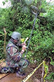 Ecuador, these diplomats say, hoped the war would draw international attention to its claim that the u.s. Ex Foes Peru And Ecuador Partner Against A Scourge Of War Land Mines Csmonitor Com