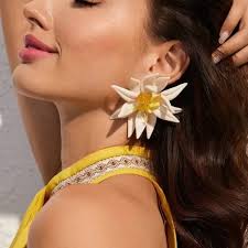 Zara White and Yellow Floral Earrings Necklace Set