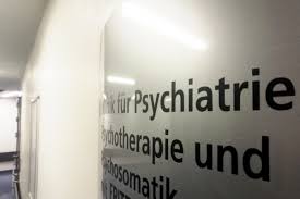 Schizophrenia is a psychiatric diagnosis characterized by continuous or relapsing episodes of psychosis. Psychiater Attestiert Tobias R Paranoide Schizophrenie Pfalz Express