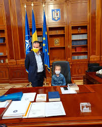 Președintele camerei deputaților a anunțat că a semnat și înaintat spre promulgare legea referitoare la rețelele 5g: Newsbucuresti Ro Ludovic Orban A Fost Gazda Copiilor De 1 Iunie Newsteam Ro