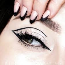 Pin By Mavi Ruya On Makyaj Fikirleri In 2020 Eye Makeup Eye Makeup Tutorial Makeup Tutorial
