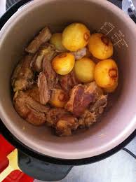 Após, crescente água o suficiente para cobrir as costelinhas. Facebook