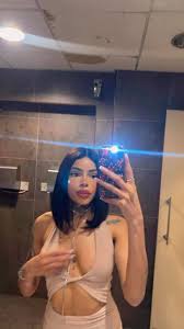 Donna cerca uomo escort Naomicampbell a Prato