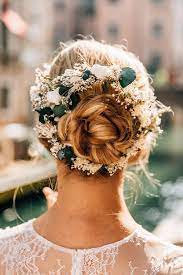 Inspiration Coiffure Avec Notre Couronne Ornella Couronnedefleurs Flowercrown Corona Accessoire Cheveux Mariage Coiffure De Mariage Chignon Coiffure Mariage