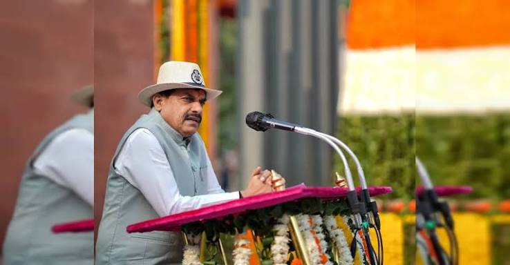 सीएम डॉ. मोहन यादव ने दी शहीद पुलिस जवानों को श्रद्धांजलि, कहा- इनके बलिदान से गौरवांवित हो रहा प्रदेश - CM Dr. Mohan Yadav paid tribute to the martyred police personnel On
