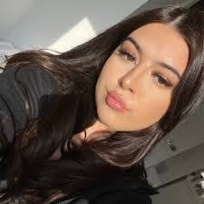 Penelope Wu's Instagram, Twitter & Facebook