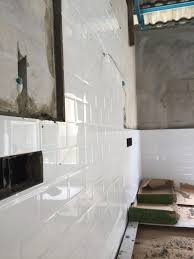 Ya, anda boleh memasang jubin di atas jubin. Faktor Faktor Yang Perlu Dipertimbang Dalam Mengira Harga Pasang Tiles