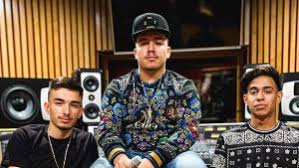 16 on the latin streaming songs chart dated april 25. Eslabon Armado Adelanta Un Fragmento De Su Sencillo Dime Por Que