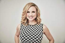 Fiona Gubelmann - Free pics, galleries & more at Babepedia