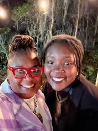 Celebrating WE! 🌸😍🌸 Our family business. Woman in business. Gullah &&  Geechie PROUD‼️ Creating generational wealth && remainin the truth keepers  🖤 Today, my word is SANKOFA. As we look back, take