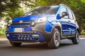 Der ikonische trussardi windhund steht für die stilvolle verbindung von tradition und dynamik und sorgt beim neuen fiat panda trussardi für. Fiat City Cross Hybrid Micro Hybridation Pour La Panda Baroudeuse