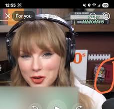 There's 3!! 4 if you count the mint green box.