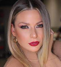 باميلا الكيك تختصر ثورة لبنان ومعاناة الشعب بخطاب من كتابتها. Ù‡Ù„ Ø¨Ø§Ù…ÙŠÙ„Ø§ Ø§Ù„ÙƒÙŠÙƒ Ù…Ø³ÙŠØ­ÙŠØ©