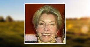 Donna Linn's Instagram, Twitter & Facebook