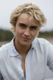 We Were Liars' Cast: All Of The Characters Explained And How They Differ  From The Books