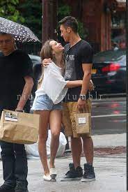 Mindenkit megkérek, hogy ne zargassák őket magánéletbeli kérdésekkel! Pena Real Madrid De Indonesia On Twitter Realmadridvacation Mesut Ozil Mandy Grace Capristo 4 New York Http T Co Pnxb05qupv