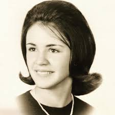 My sweet Mom, Dorothy(Dee) Boehm passed away last night at the age of 73.  She was born and raised in Roscommon, Michigan and was one of 14 kids. I  constantly remind my