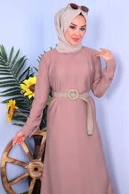 Bu uyumu sağlayabilmek için de renklerin dünyasını iyi bilmek gerek. Gul Kurusu Elbise Ustune Ne Renk Sal Olur Tarz Kadin