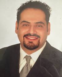 Roberto Lechuga's Instagram, Twitter & Facebook