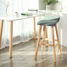 Tienen diferentes funciones, desde proporcionar un espacio necesario para trabajar en cocinas con mucho espacio hasta permitir. 21 Taburetes Para Tu Isla De Cocina Para Que Encuentres El Que Mas Se Ajusta Tu Estilo