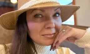 Kendra Hood's Instagram, Twitter & Facebook