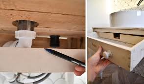 Tuto Detournez Une Table Ancienne En Meuble Vasque Pour Une Salle De Bains Vintage Meuble Vasque Meuble Vasque Bois Meuble Pour Vasque A Poser