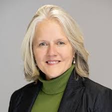 Ellen Masse's Instagram, Twitter & Facebook