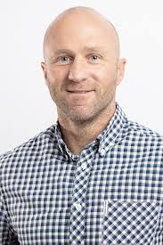 Adrian Vu's Instagram, Twitter & Facebook