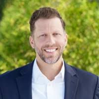 Kevin Embree's Instagram, Twitter & Facebook