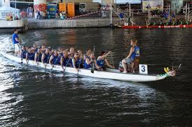 Im Saarland Das Grosste Fest Das Saarspektakel In Saarbrucken Kunst Musik Essen Trinken Und Spass Haben Und Naturlich Das Saarbrucken Drachenboot Saarland