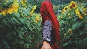 Lots of flowers and trees as in a botanic garden. 5 Kota Ini Punya Kebun Bunga Yang Indah Instagramable Banget