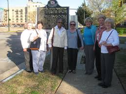 Pilgrimage Report: Reading group to temple