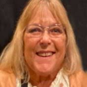 Jeanne Moeller's Instagram, Twitter & Facebook