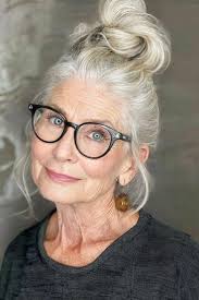 I'm so in love 😍 I'll wear all of emmm!! Ladies, which one you're  choosing? #TimelessElegance #hairstyle #hair #HairTransformation #shorthair  #shorthairdontcare #shorthairgoals #shorthaircut