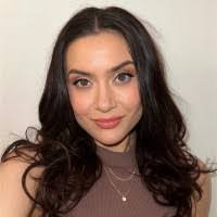 Olivia Graff's Instagram, Twitter & Facebook