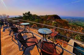 8 Tempat Makan Di Yogyakarta Dengan Pemandangan Alam Cantik Halaman All Kompas Com