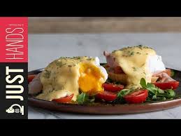 Eggs Benedict In 30 By The Greek Chef Akis Petretzikis Make Easily And Quickly This Recipe For Tasty Eggs On English Eggs Benedict Cooked Breakfast Breakfast