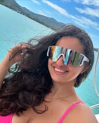 VICTORIA CIRCLE (@vik_circle) • Instagram photos and videos