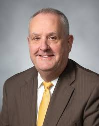 Kingsport chamber gives Brad Hoover as Lifetime Member Award