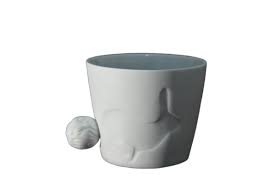 This japanese homeware brand perfectly balances practical use with gorgeous aesthetic. Rabbit Kinto Mugtail Porcelain Mugs