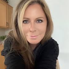 Game-changing tip right here! 🙌😀 Did you know fruit flies lay 500 eggs at  a time