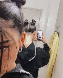 After charli d'amelio was involved in drama with youtuber trisha paytas, her sister dixie d'amelio made a tiktok video dancing to audio of paytas using a racial slur. Dixie D Amelio No Instagram Do What I Want Jk Sorry Mom Undercut Long Hair Hair Streaks Hair Color Underneath