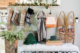 Christmas Decorating Small Apartment 35 Holiday Decorating Ideas For Small Spaces Apartment Christmas Decor Ideas Hgtv